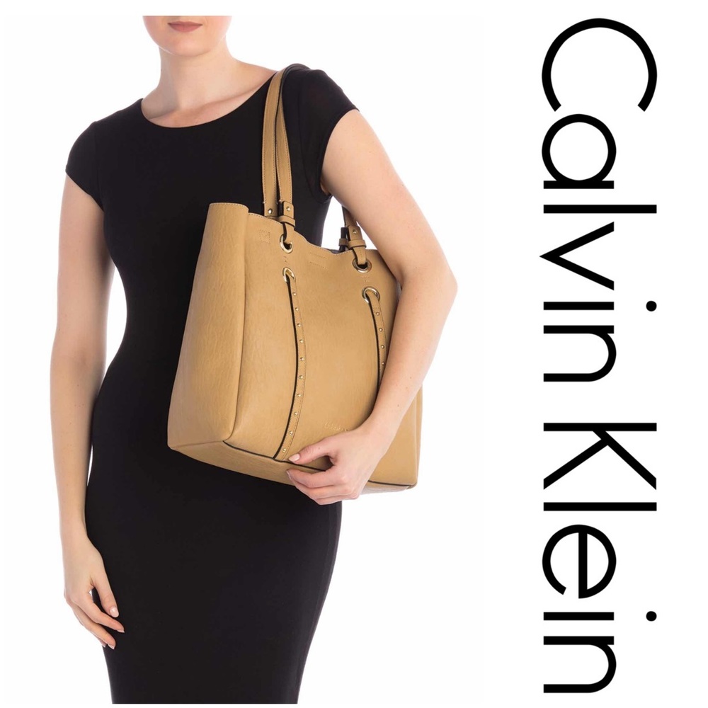 Calvin Klein Cora Bubble Lamb Novelty Tote - Picture 5 of 7